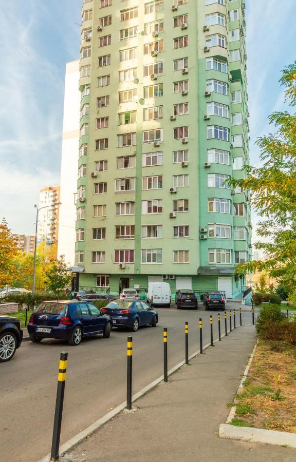 Квартиры По Улице Феодосийская, 1-А Kiev Exterior foto